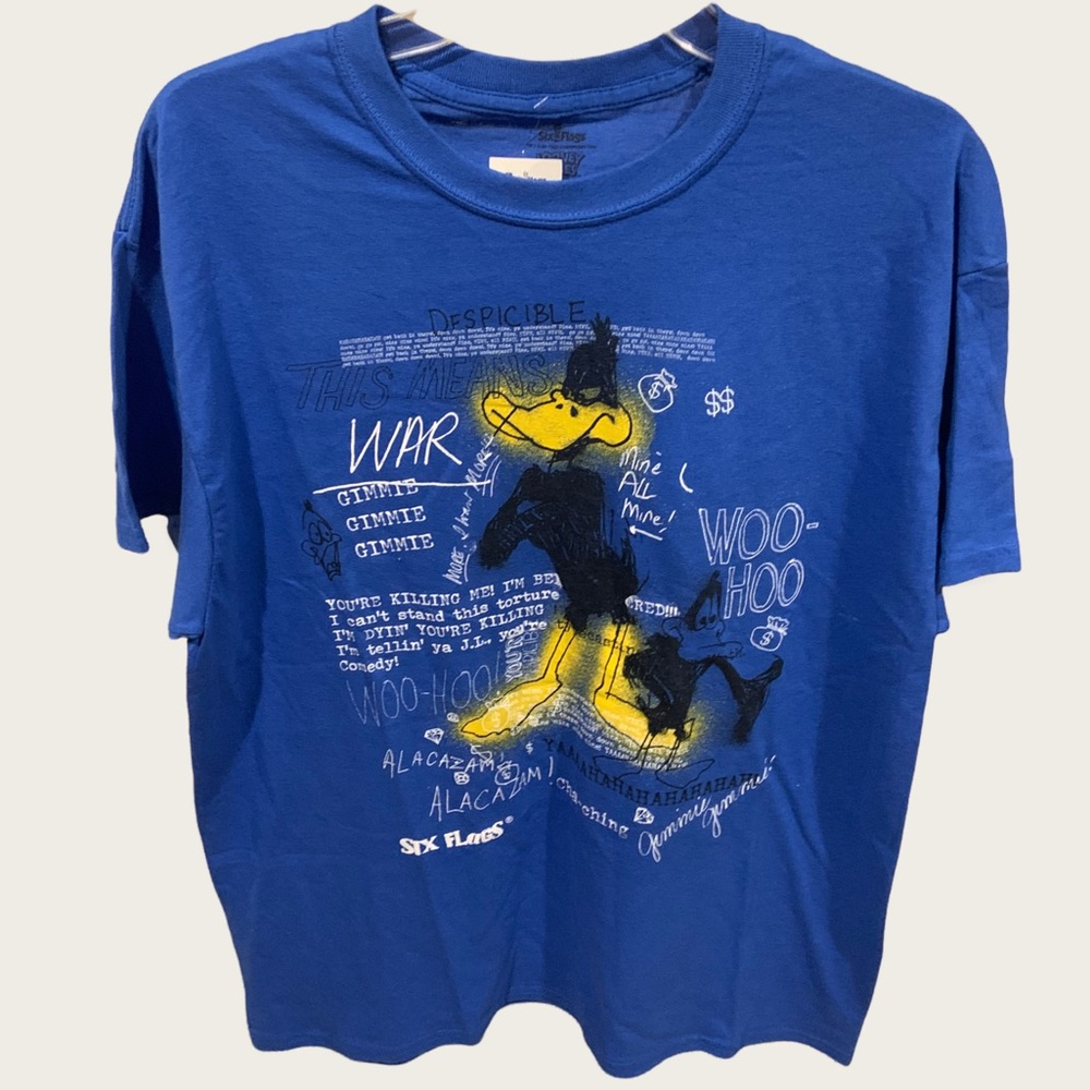 Six flags looney tunes men’s tee shirt